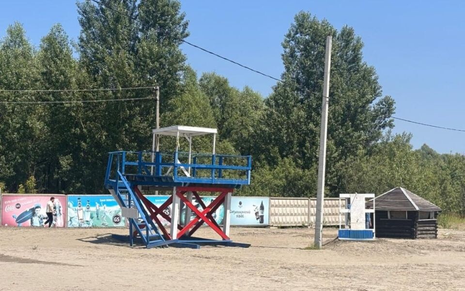    Городской пляж на острове Помазкин в Барнауле