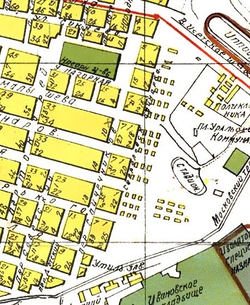 Фото: карта 1932 года, маленькие жёлтые прямоугольники - двухэтажные дома построенные в 20-30-е годы 20 века.