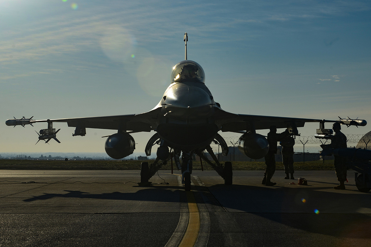 США могут полноценно вступить в войну на Ближнем Востоке.  Фото: Фото: служба распространения визуальной информации Министерства обороны США / dvidshub.net / U.S. Air Force photo by Airman Thomas S. Keisler IV (Public Domain)