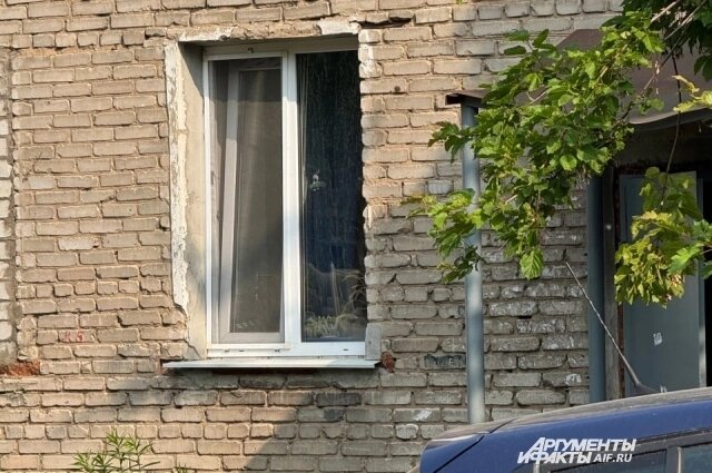    Окно квартиры, где всё случилось. Фото: АиФ/ Ирина Чеснокова