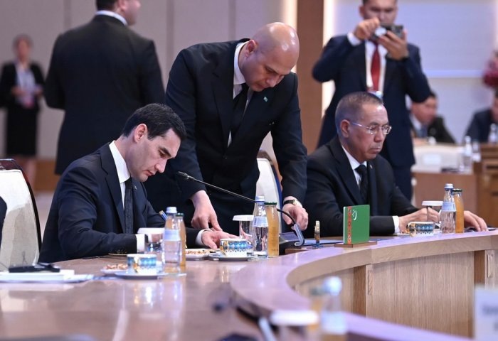 Президент Туркменистана Сердар Бердымухамедов принимает участие в саммите в формате «Центральная Азия — Китай», 17 июня 2025 года, Астана, Казахстан (Фото: akorda.kz)