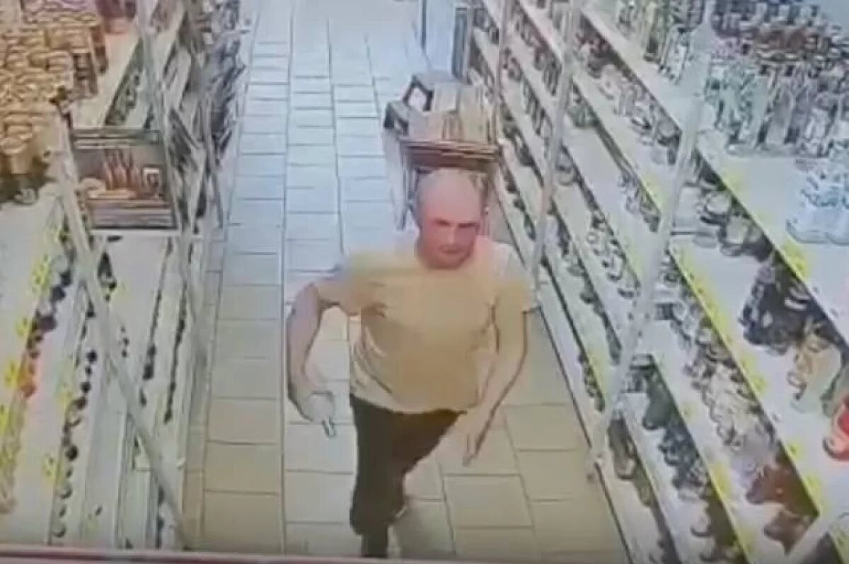    В Тверской области серийный вор каждый день крал под камерами алкоголь