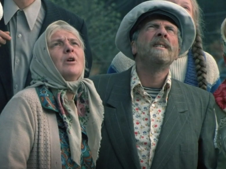 Наталья Тенякова и Сергей Юрский кадры из фильма "Любовь и голуби"