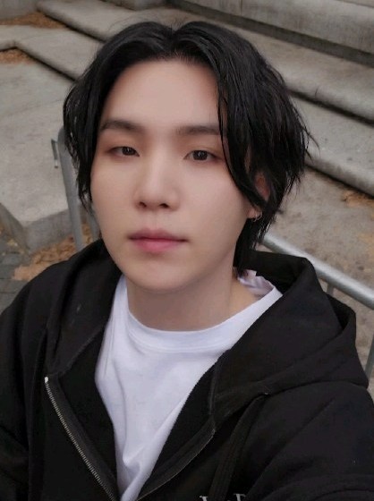    Шуга из BTS вернется из армии 21 июняСоцсети Шуги из BTS