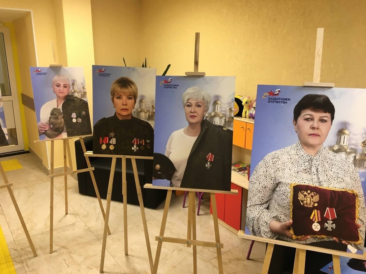   В Мегионе при содействии филиала фонда «Защитники Отечества» открылась фотовыставка «Сила матерей»