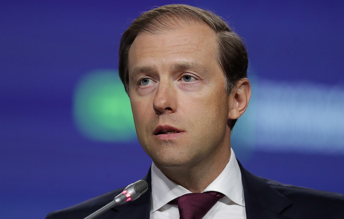    Первый зампред правительства РФ Денис Мантуров  Донат Сорокин/ТАСС