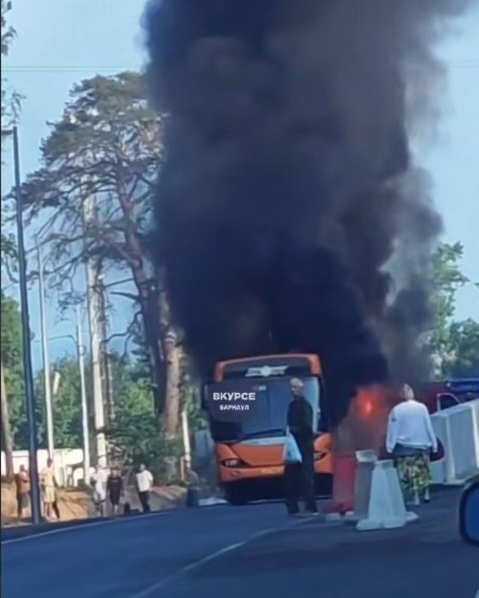    Пожар в автобусе № 119 . Источник: t.me/vkurse22
