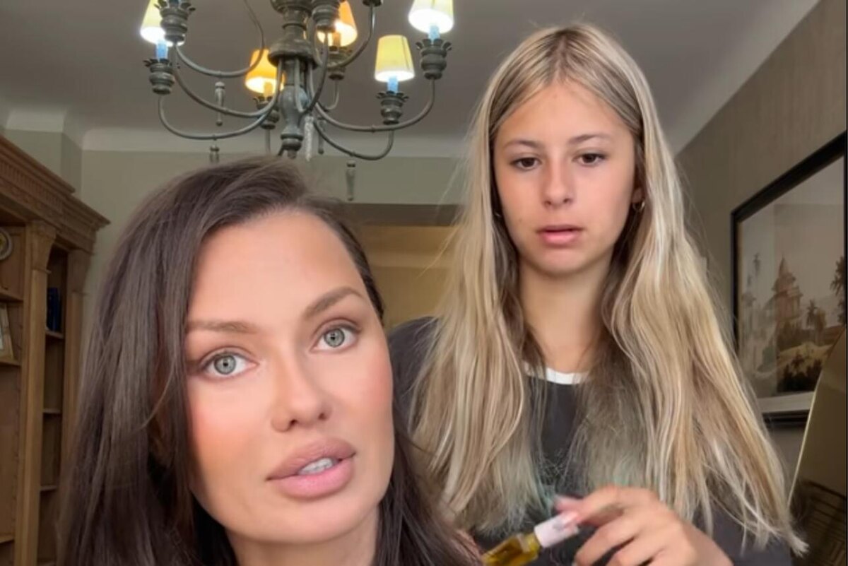    Виктория Боня с дочерью Анджелиной. соцсети