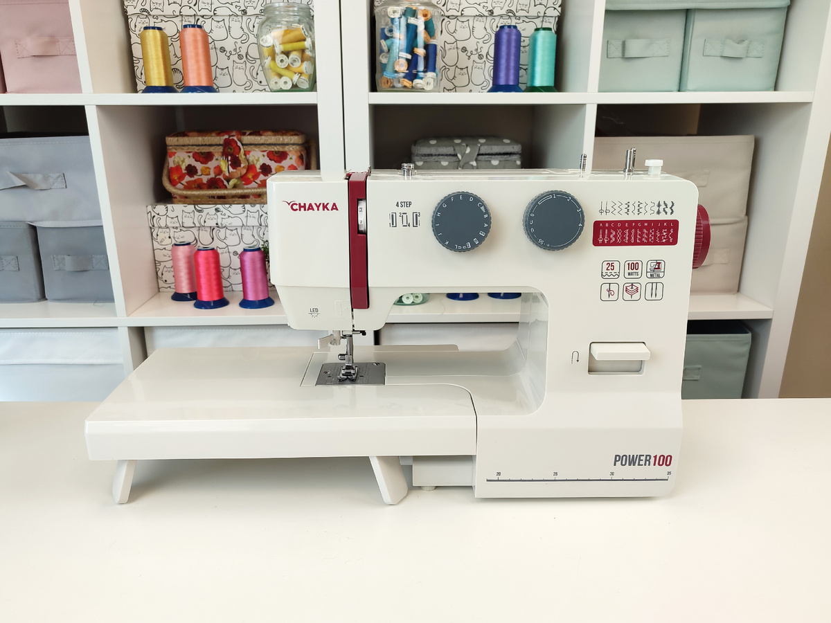 Электромеханическая швейная машина CHAYKA Power 100 с расширительным столиком
