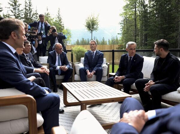    © AP Photo / Suzanne Plunkett/Pool Photo via AP