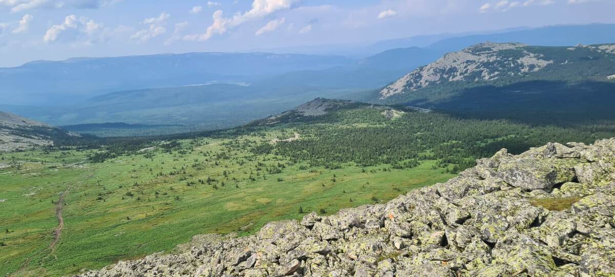 Панорама с вершины Большой Иремель. Фото автора