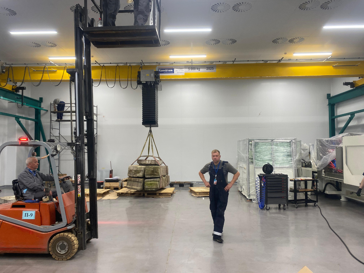 Мостовой опорный кран фирмы КранШталь для особо чистых помещений г/п 5тонн