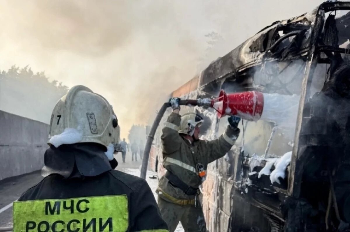    Забитый автобус загорелся в Барнауле