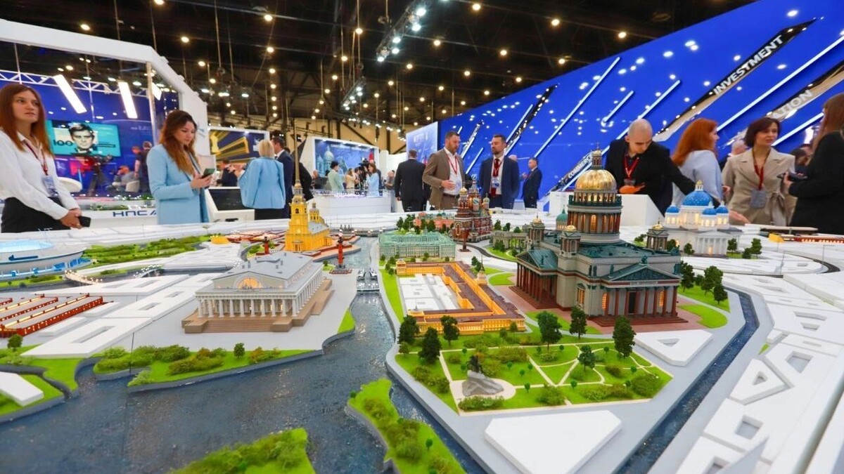 Репортаж с главной экономической площадки России. Источник: Надежда Капранова / Новые Известия