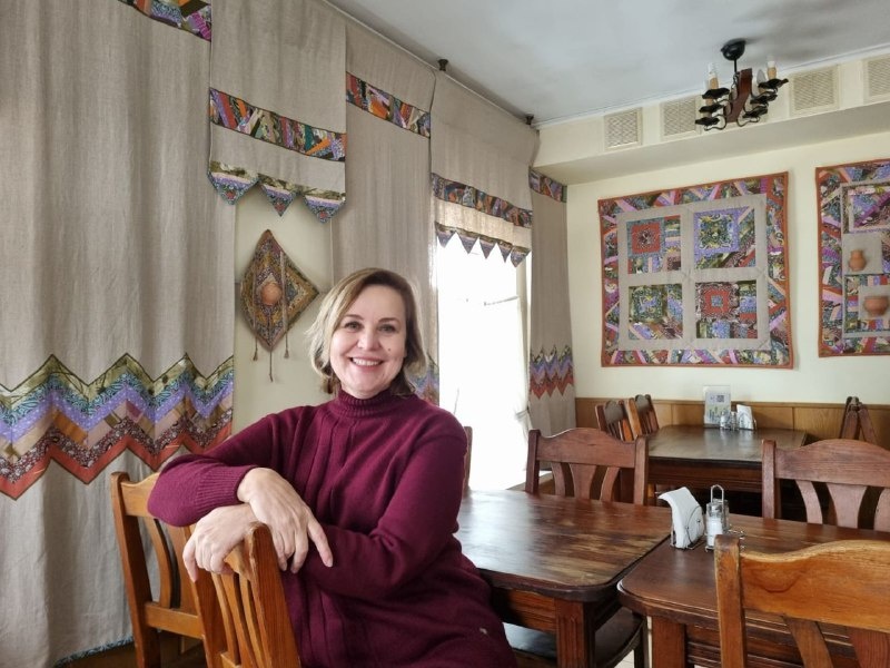 В кафе "Прешпект". Я бы в Ясную Пояну только ради него бы съездила.