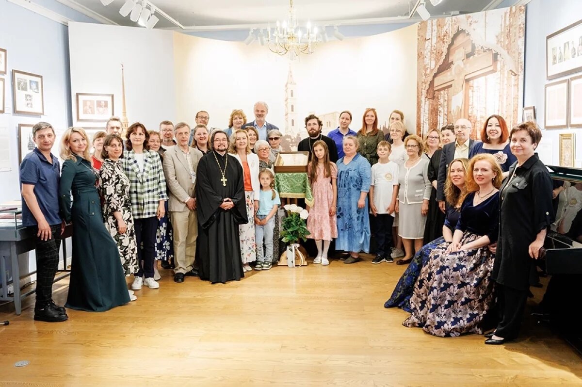    На научную конференцию в Осташёво приехали историки, архивисты, представители музейного сообщества из Москвы, Подмосковья, Санкт-Петербурга, Екатеринбурга, Алапаевска.