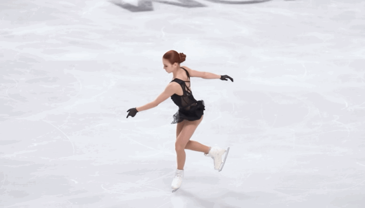 Четверной флип Александры Трусовой 