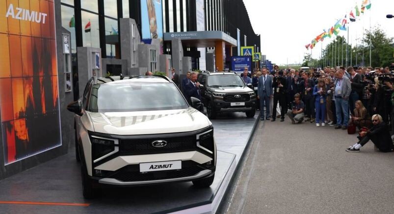 Презентация вазовского кроссовера в Санкт-Петербурге. Фото "Фонтанка"