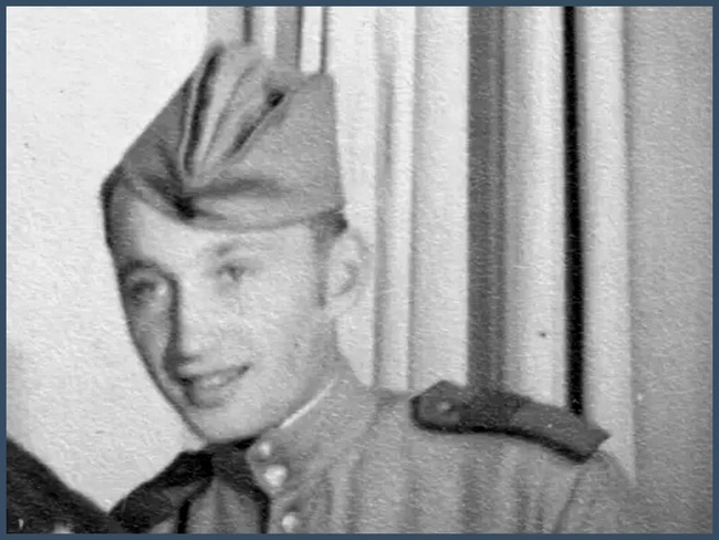 Можно предположить, что фото сделано в 1944 году