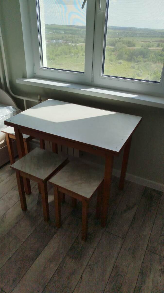 Привыкают на новой квартире.