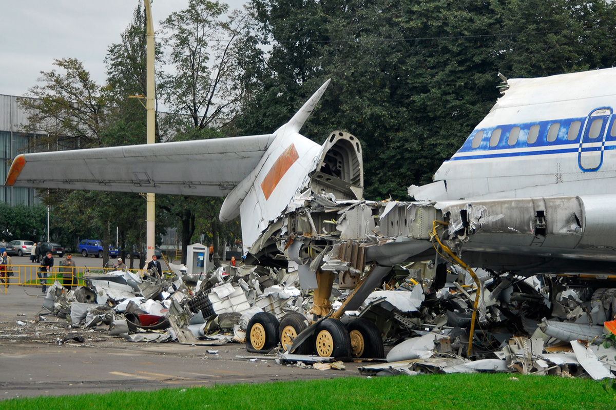 Ту-154 СССР-85005 Москва, ВДНХ, 13 сентября 2008 года. Фотография © Александр Бельтюков