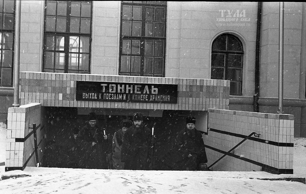 Тоннель к поездам и камере хранения. Вид со стороны площади Московского вокзала. 1971-1772 год. Из коллекции Владимира Щербакова