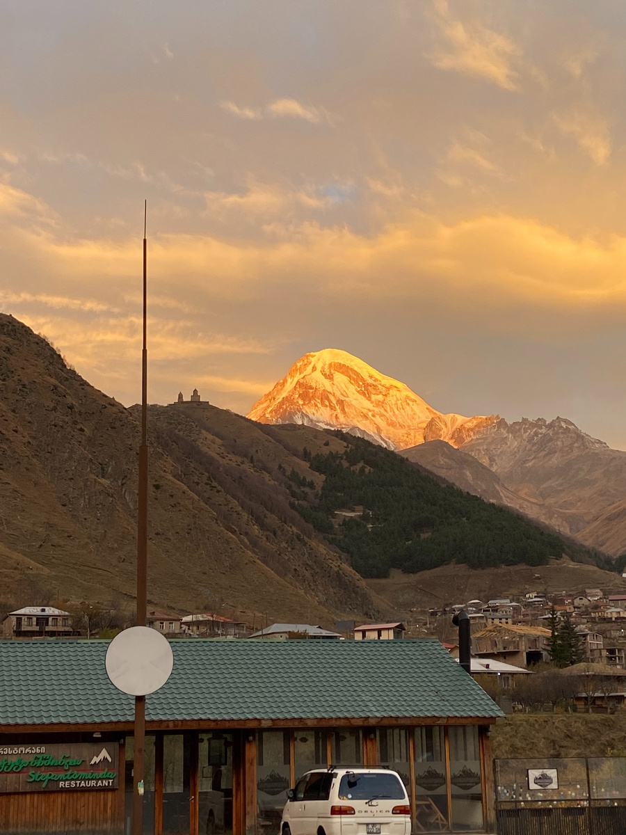 Казбек утром