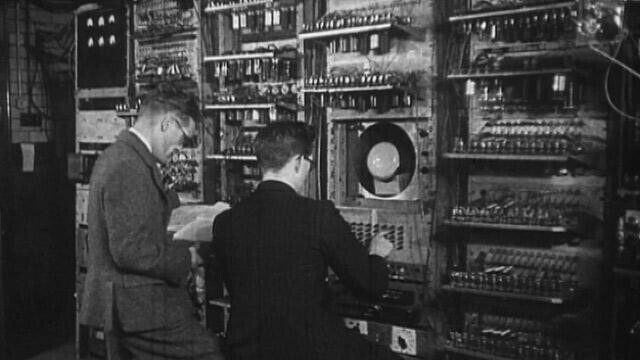 🗓 21.06.1948 - Первая запущенная компьютерная программа на «Baby» [вехи_истории]