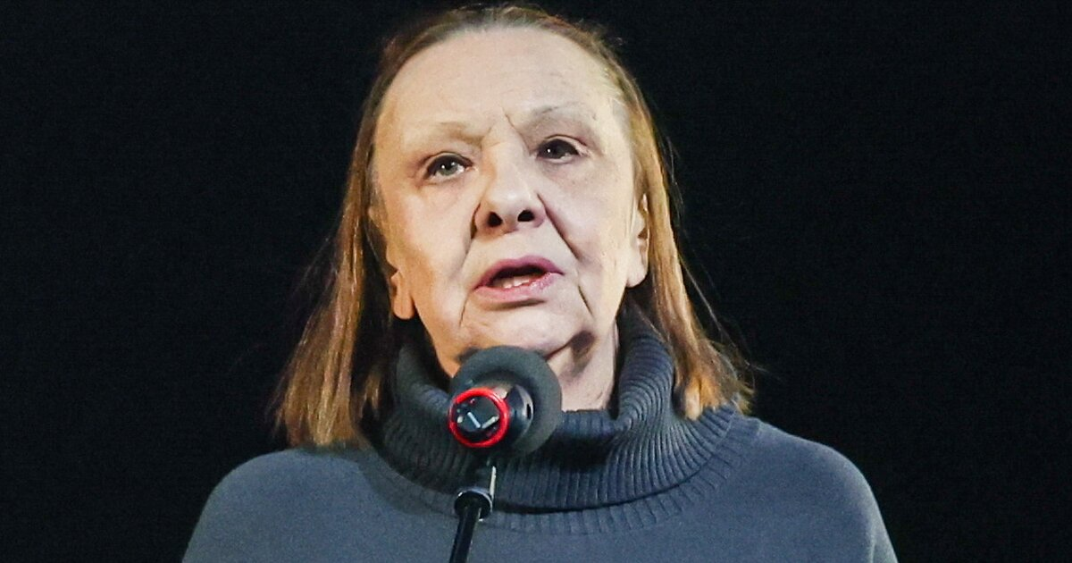 Наталья Максимовна родилась в 1944 году в Ленинграде. 