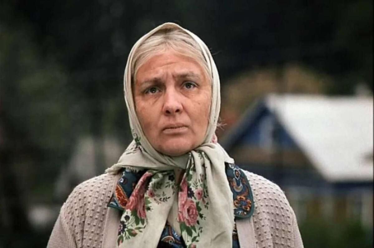 Наталья Тенякова в роли баб Шуры(к/ф "Любовь и голуби") 1984 год