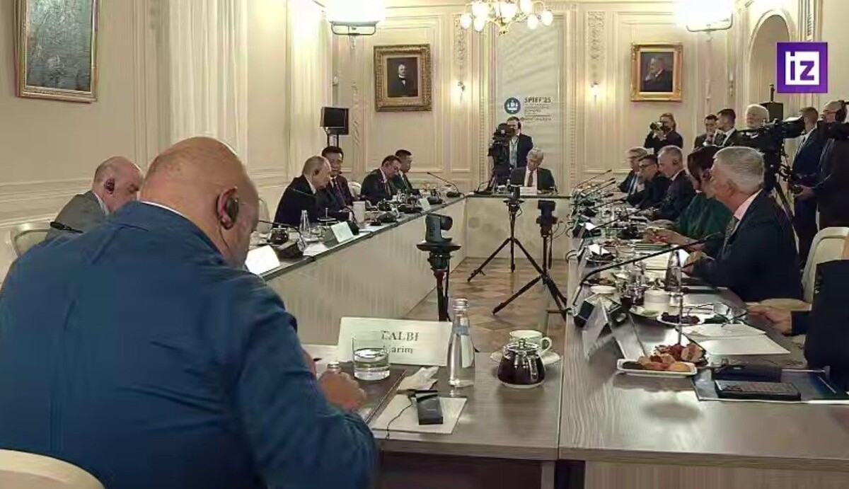     / Источник: Кадр из видео