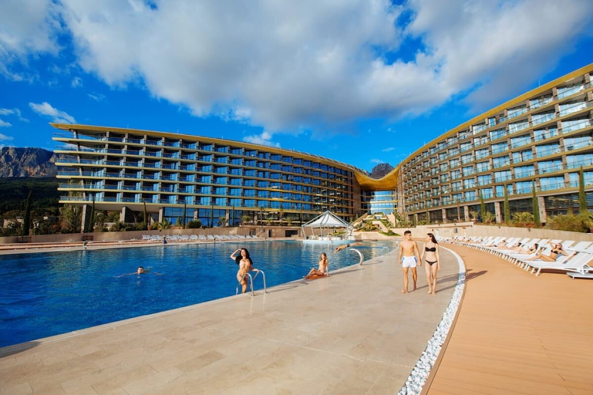 https://mriyaresort.com/about/blog/podborki/luchshie-oteli-yalty/