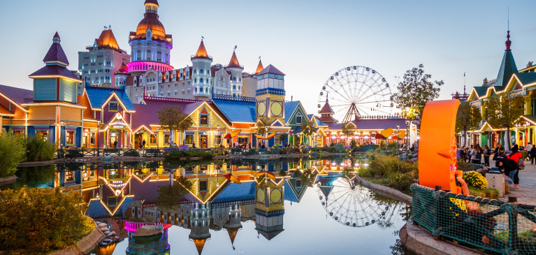 https://bh-s.ru/uslugi/ekskursii/tematicheskiy-park-razvlecheniy-sochi-park/