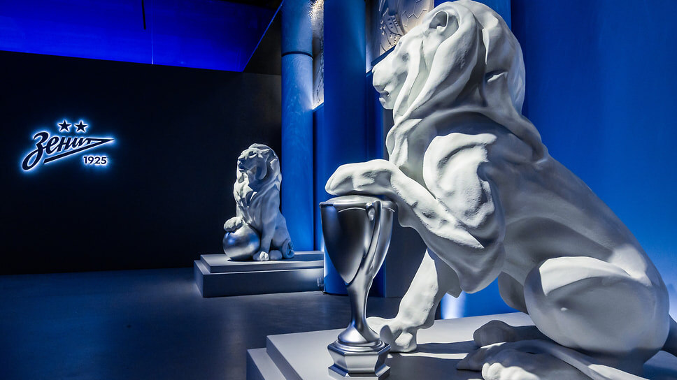 Экспозиция выставки «Зенит. Петербург. 100 лет» в пространстве «Севкабель Порт».📷Фото: предоставлено бюро Planet9