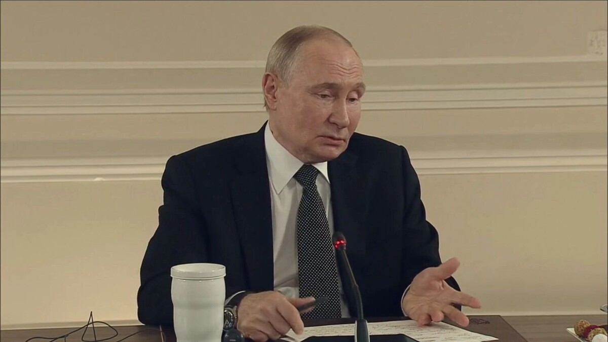 По словам Путина, переговорщики от обеих сторон готовы встречаться после 22 июня. Фото: Kremlin.ru