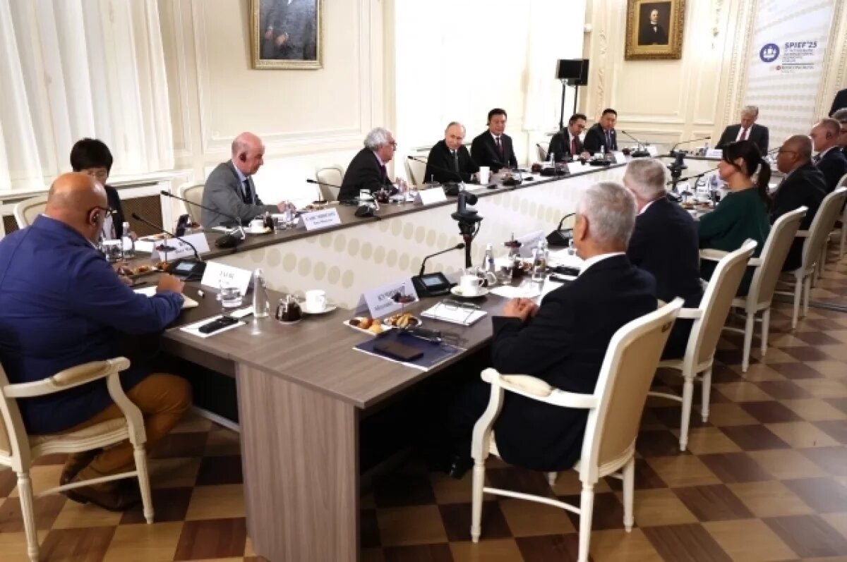    Путин: Россия наносит удары не по кварталам на Украине, а по объектам ВСУ