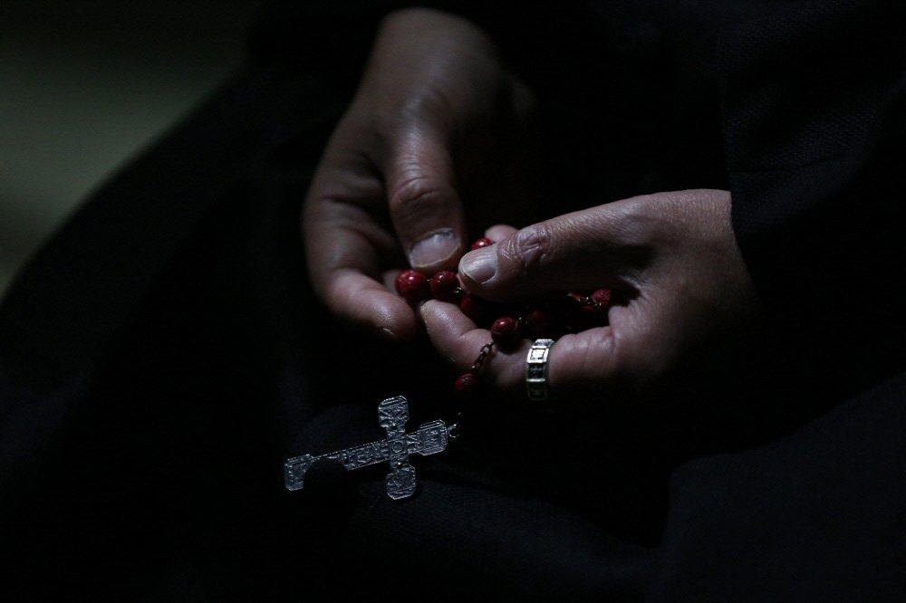 🎬 «Чёрные священники»: экзорцизм с привкусом фольклора Южнокорейский дебют о демонах, священниках и потерянной глубине