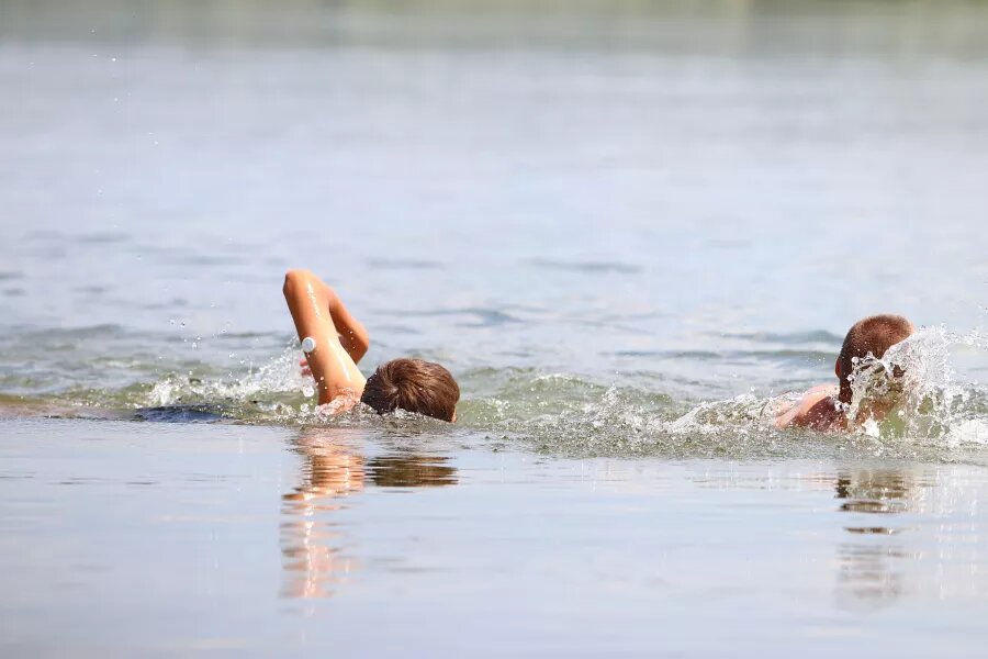 Пляж на АБ. Речка. Люди купаются Сергей Кулыгин "БР"   📷