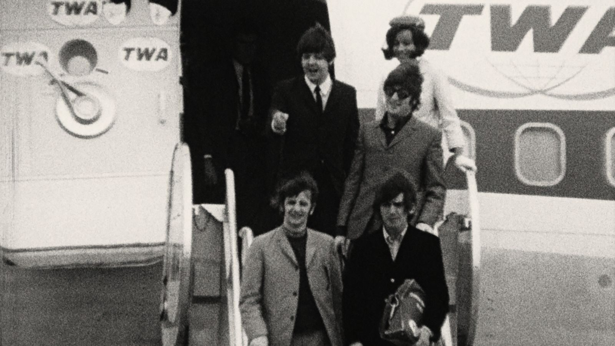 🎬 The Beatles: о чём говорил Нью-Йорк, пока все смотрели на сцену