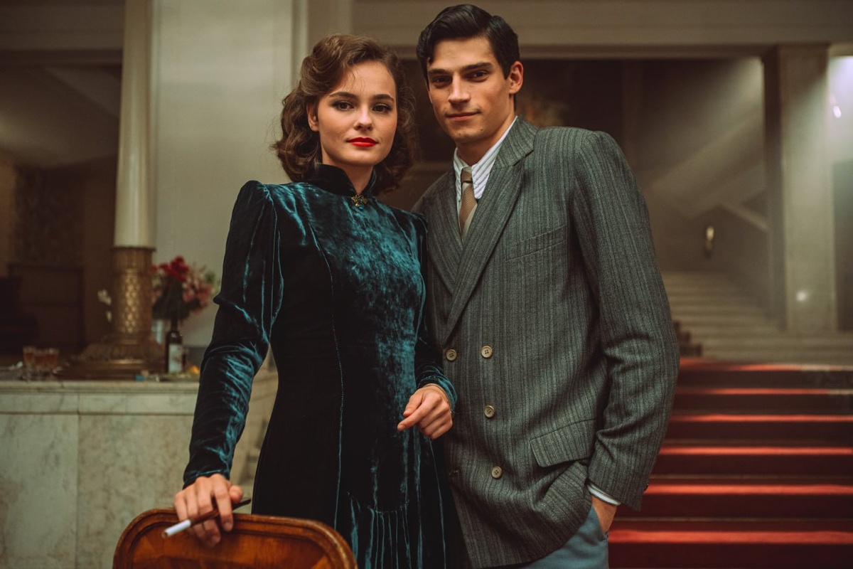 Ангелина Стречина и Роман Васильев "Любовь Советского Союза"