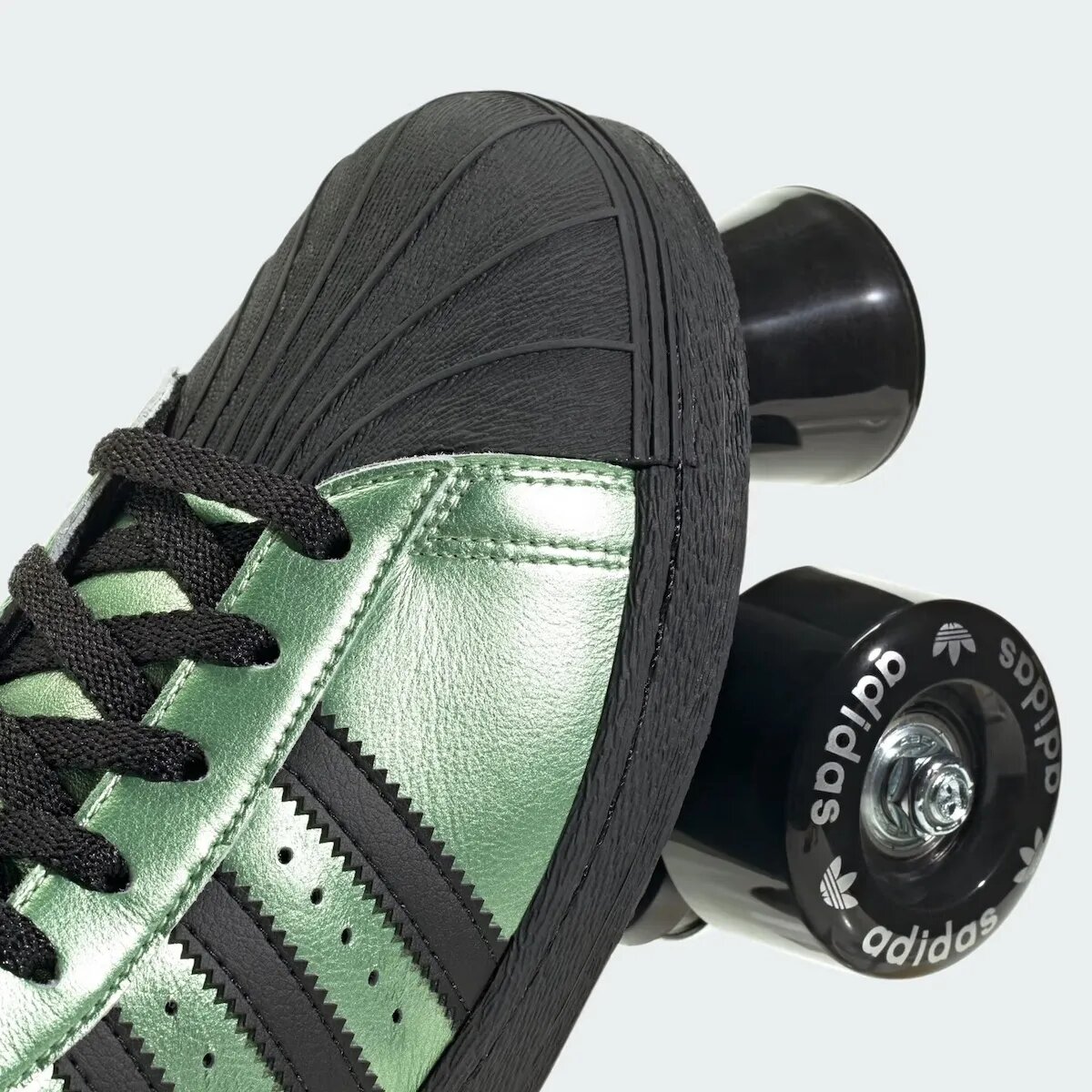 Adidas Superstar 82 Roller Skates