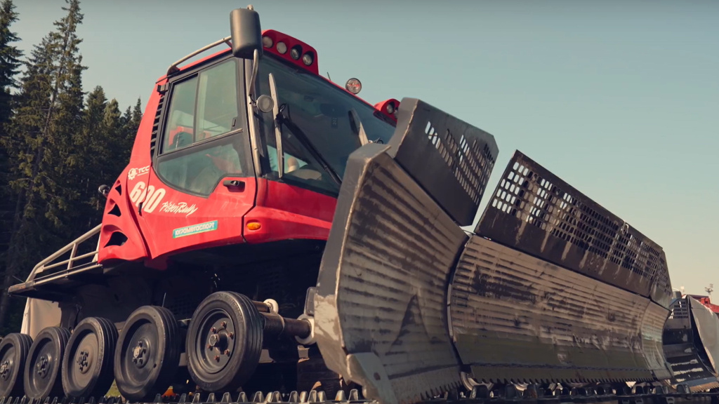    В Ханты-Мансийске для ратраков построят тёплые стоянки