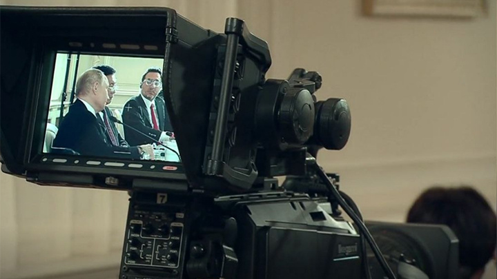    Владимир Путин говорил спокойно, зная цену каждому своему слову//Стоп-кадр видеотрансляции.