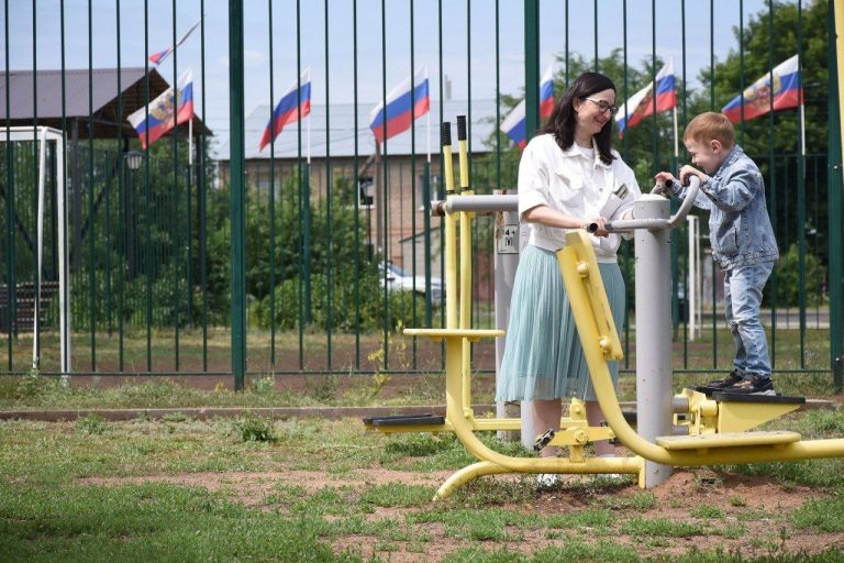    В оренбургском посёлке Нижнесакмарский благоустроили сквер Оренбуржье