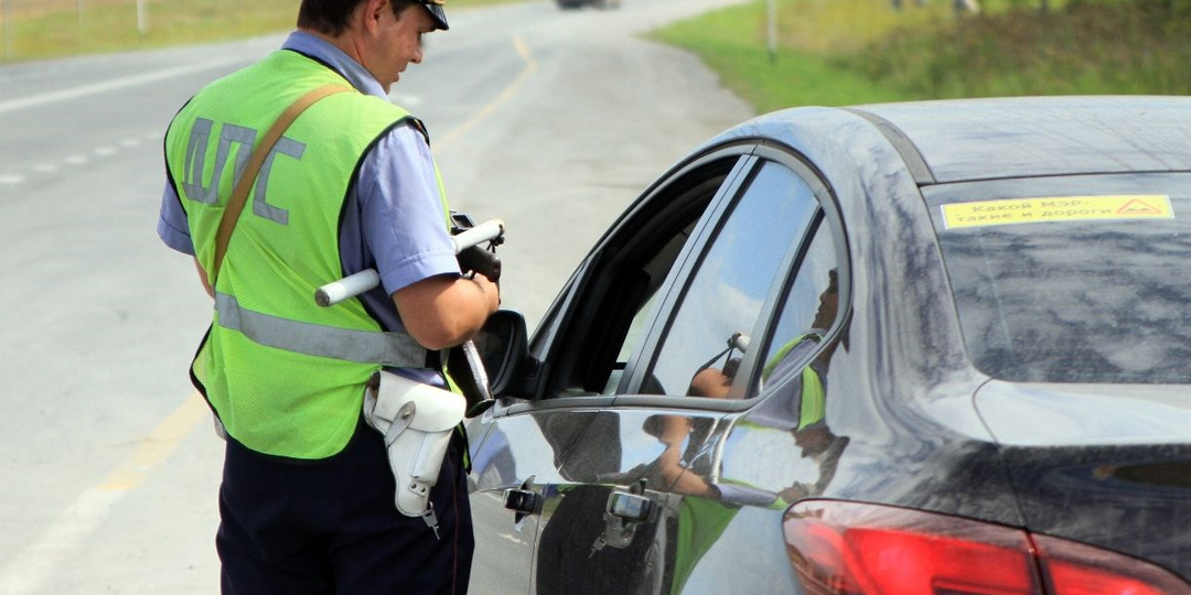 Без этого документа — штраф 30 000: что автовладельцы в 2025 забывают оформить, а потом платят