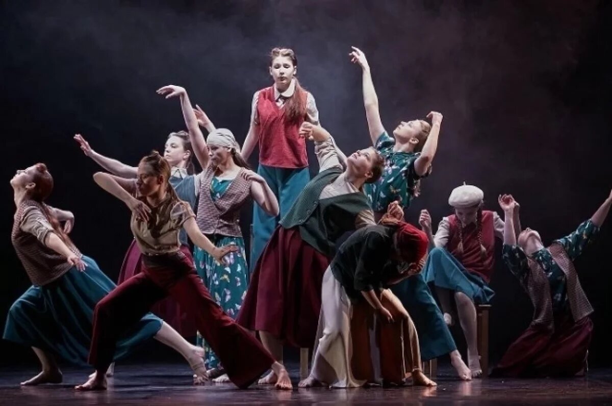    Омичей ждут не только представления актёров, но и театр танца.