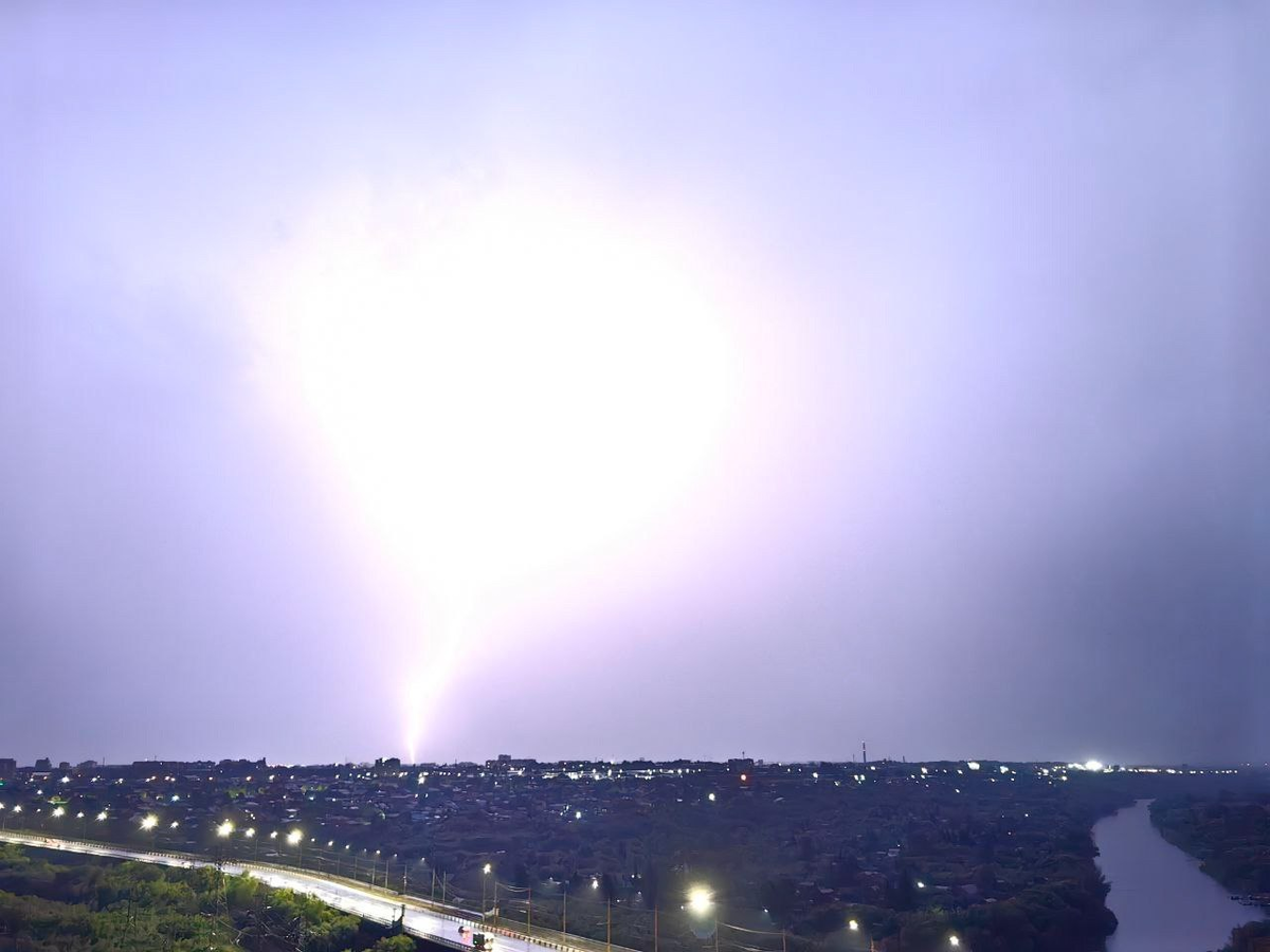    Фото: телеграм-канал «Аварийный Омск»