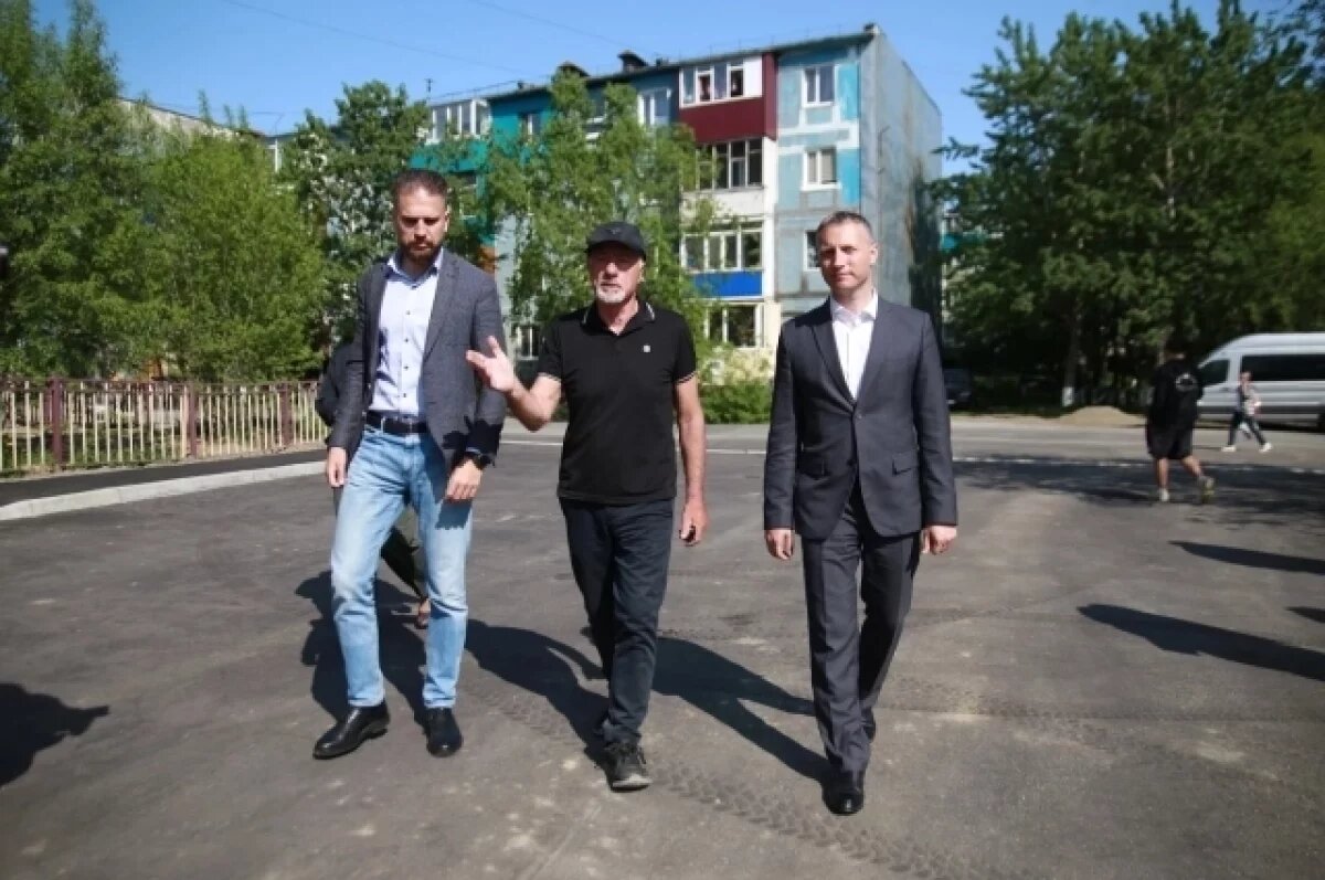    В Петропавловске решили проблему с разбитым проездом по улице Королева