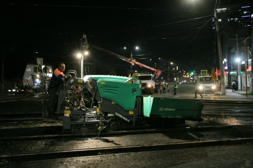    Восстановление асфальта на пересечении Красноармейского и Анатолия . Источник: barnaul.org