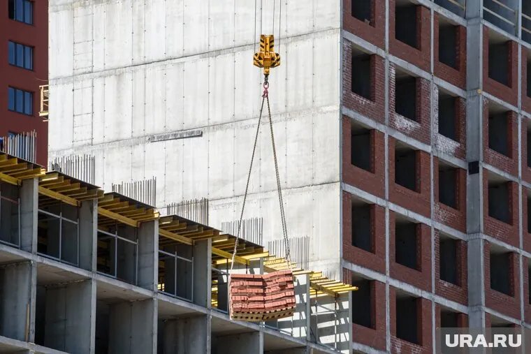 Планируется строительство жилых домов переменной этажности — от восьми до десяти этажей. Фото: Илья Московец © URA.RU